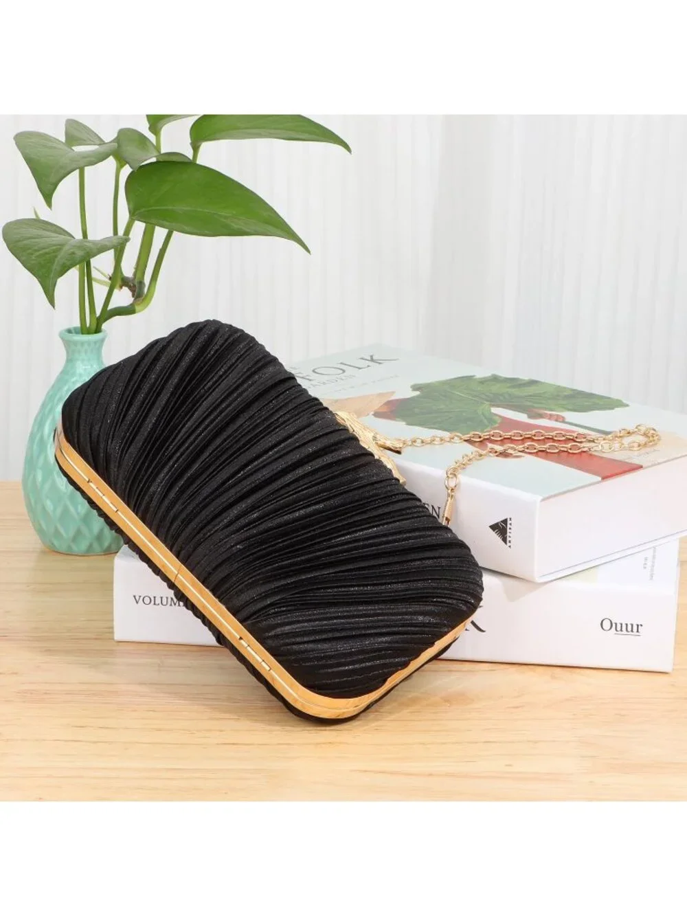 👜 Women's Black Evening Bag Pleated Clutch Bag with Chain for Wedding Party